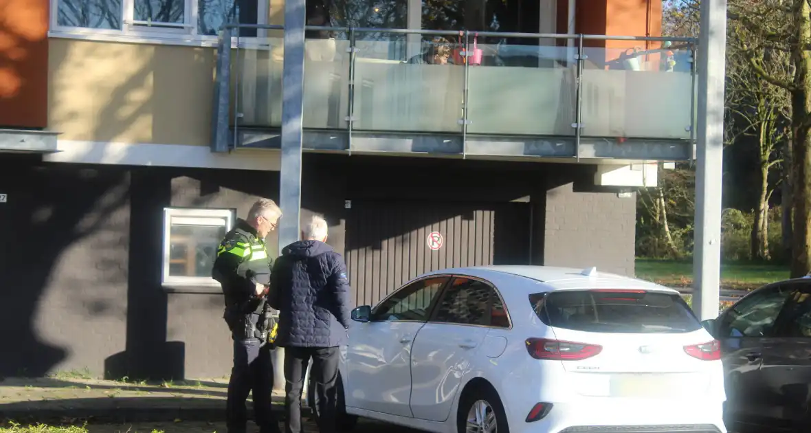 Fiets en auto beschadigd na botsing - Foto 2