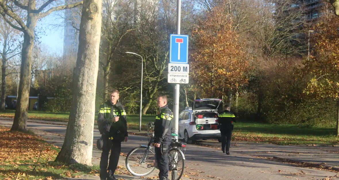 Fiets en auto beschadigd na botsing - Foto 3