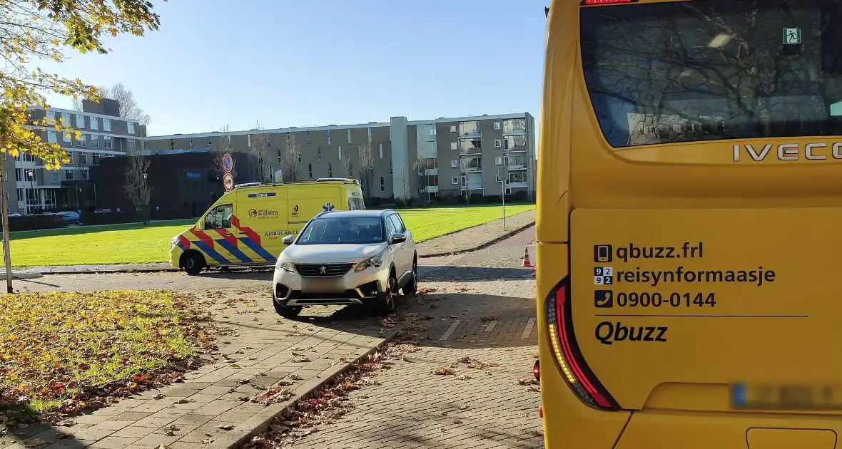 Fiets en auto beschadigd na botsing - Foto 8