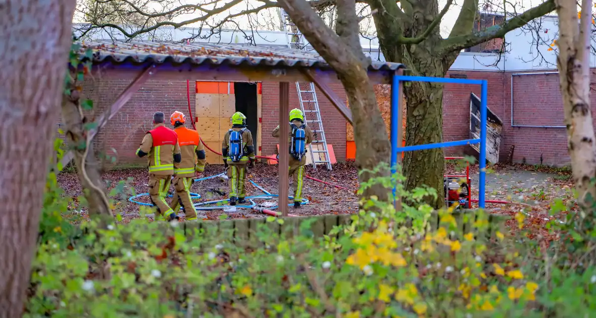 Brand in school leidt tot grote hulpverleningsactie - Foto 2