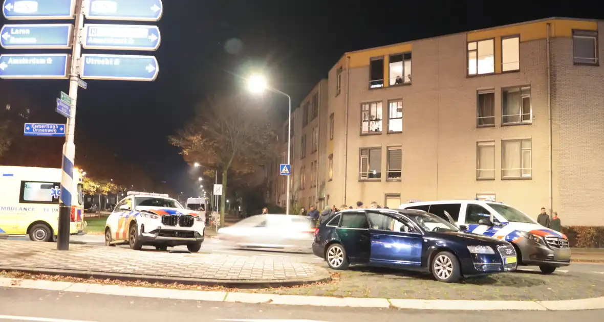 ongeval tussen politievoertuig en auto