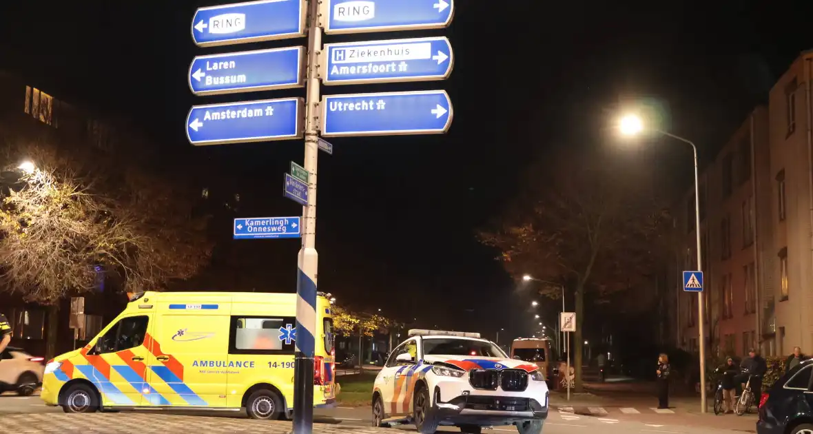 ongeval tussen politievoertuig en auto - Foto 1