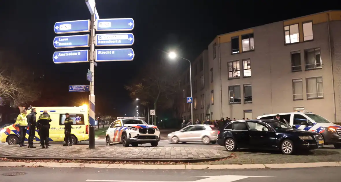ongeval tussen politievoertuig en auto - Foto 10