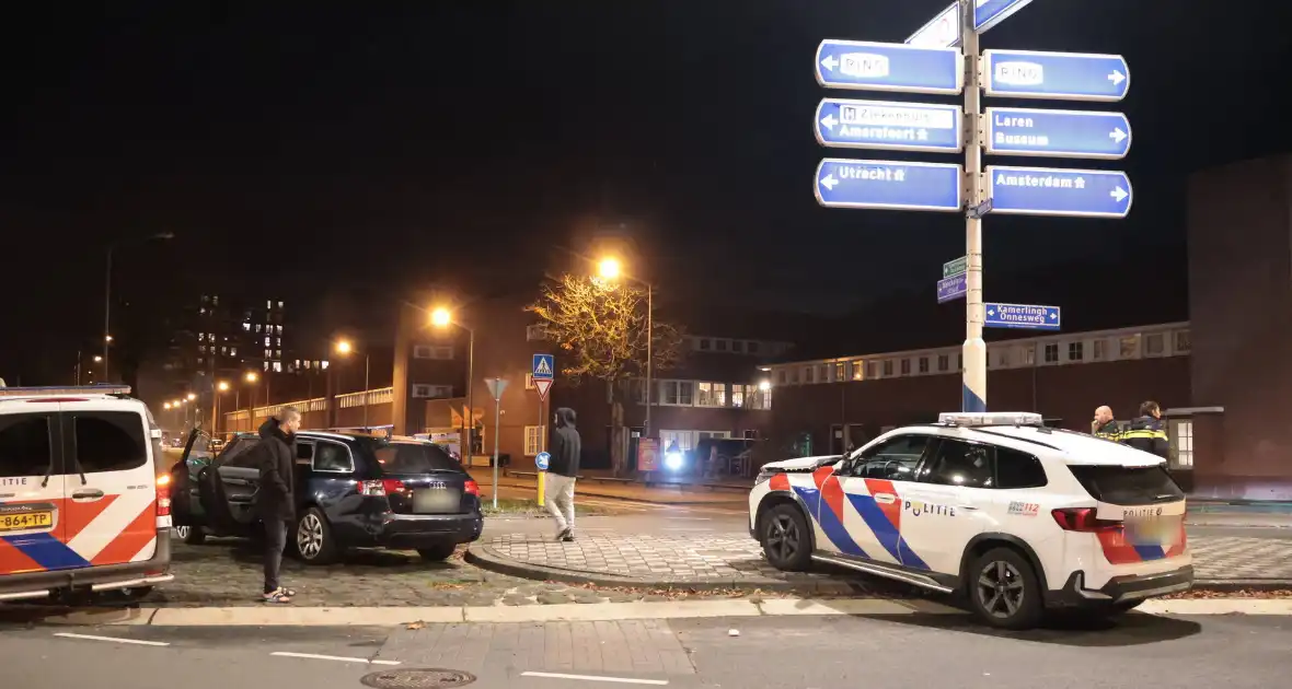ongeval tussen politievoertuig en auto - Foto 4