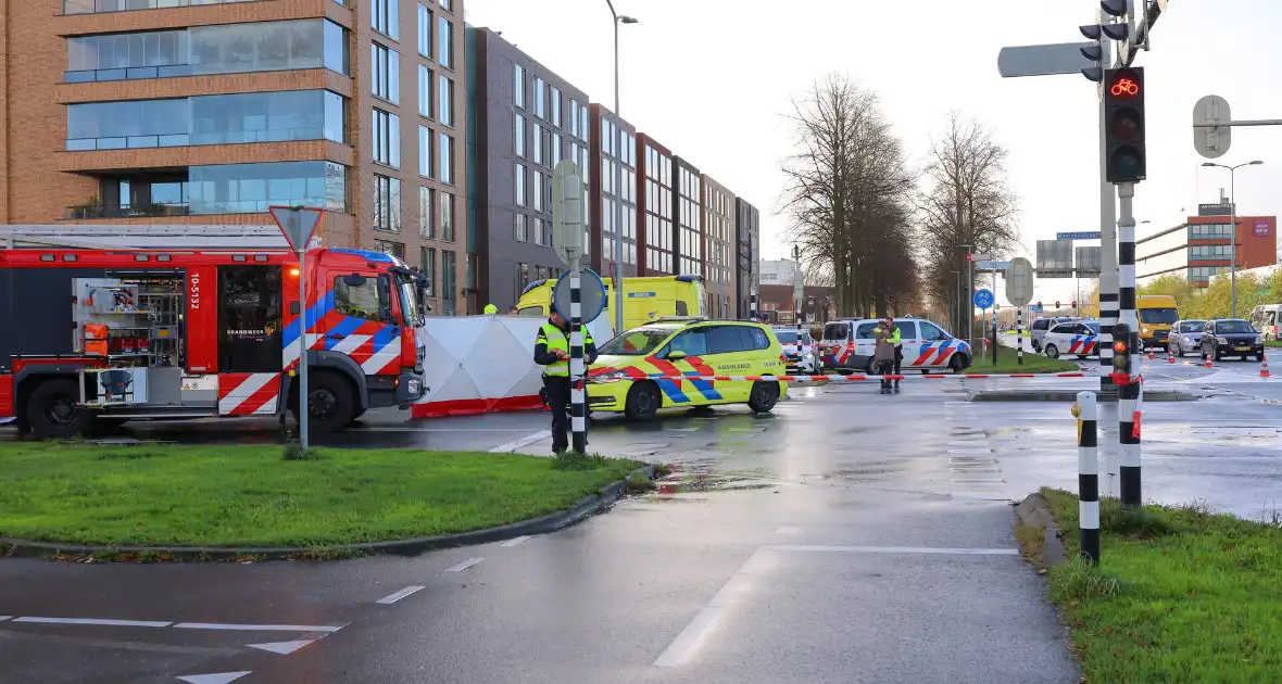 Bestuurder bekneld na ongeval - Foto 5