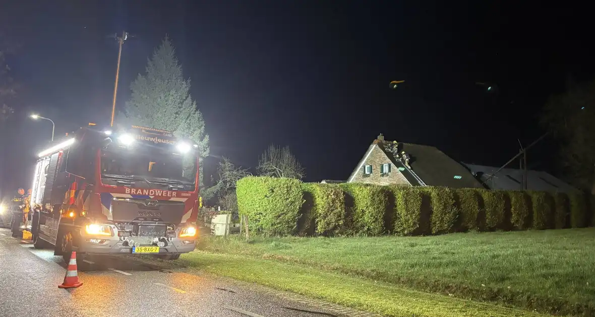 Brandweer ingeschakeld voor schoorsteenbrand - Foto 1