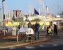 Demonstratie op industrieterrein met spandoeken