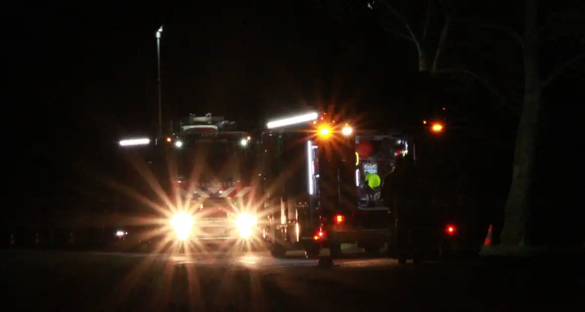 Auto in brand na ongeval, bestuurder overleden - Foto 2