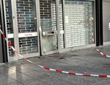 Explosie bij zonnestudio op klaarlichte dag