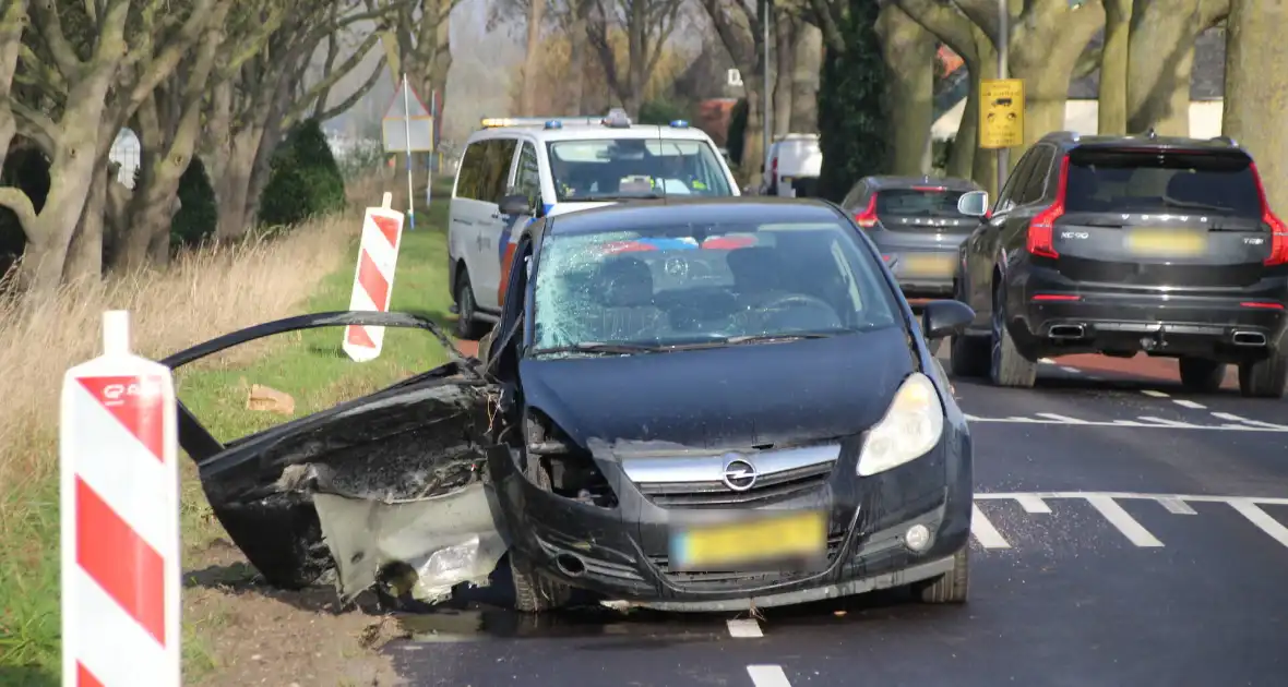 Flinke schade bij ongeval met auto - Foto 1