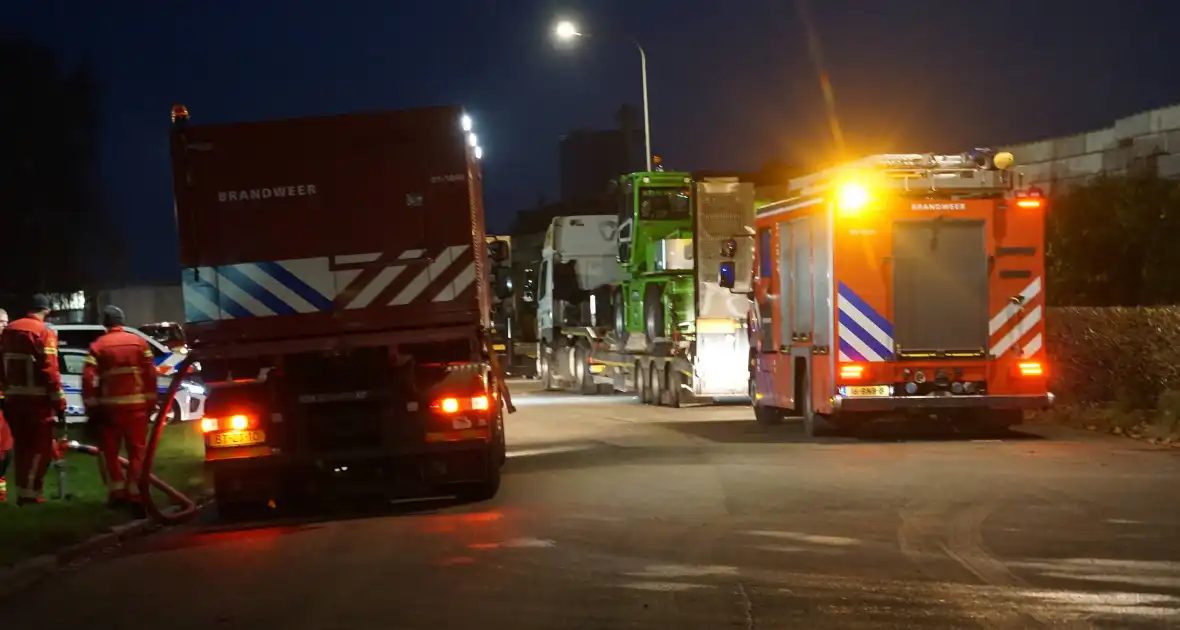 Flinke brand in plastic container bij afvalverwerker - Foto 4