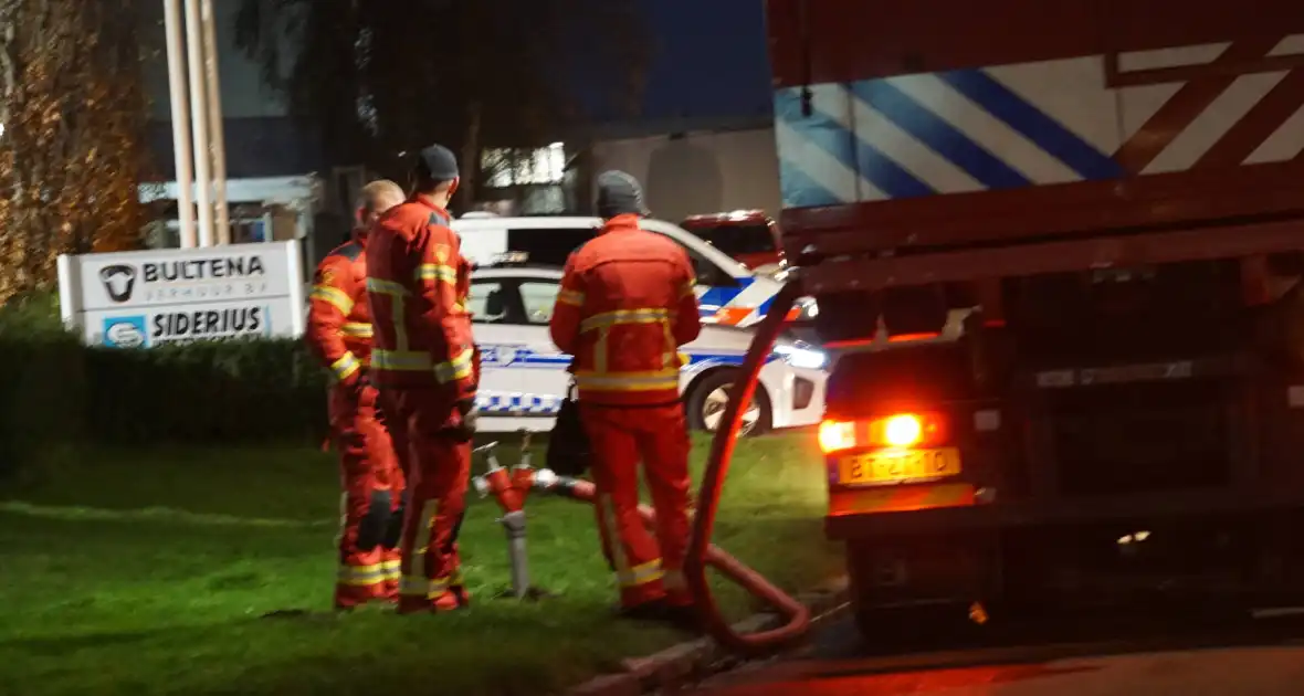 Flinke brand in plastic container bij afvalverwerker - Foto 5
