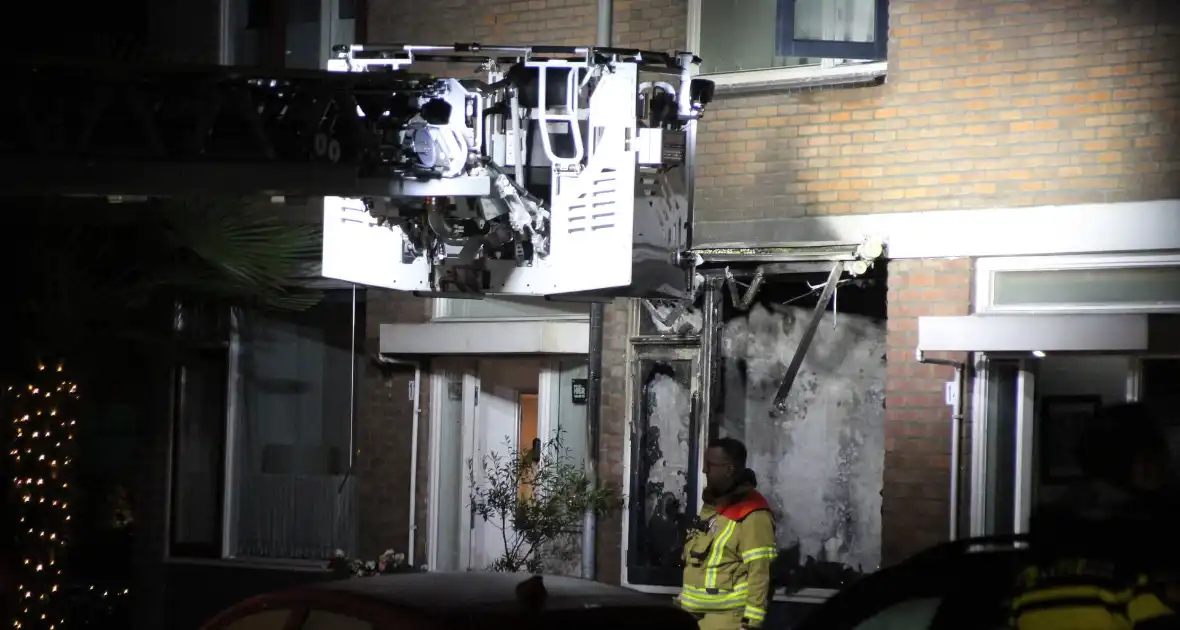 Vlammenzee in kamer van woning - Foto 1