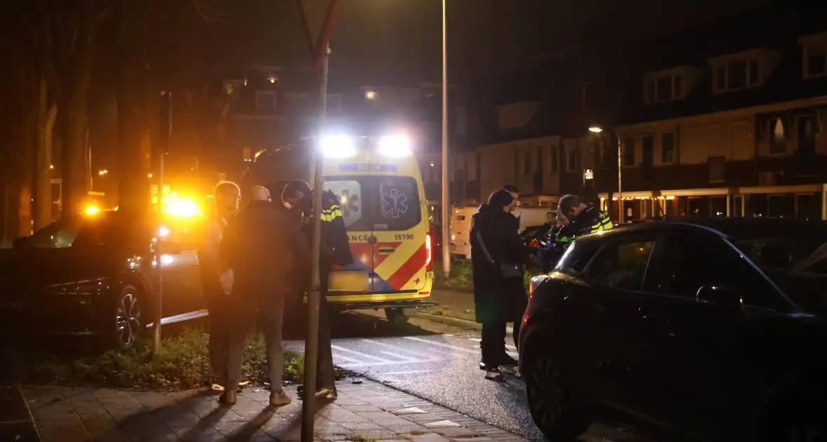 Kop-staart botsing bij zebrapad - Foto 8