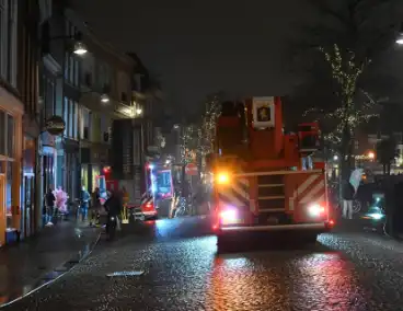 Hoogwerker en tankautospuiten ingezet voor brand