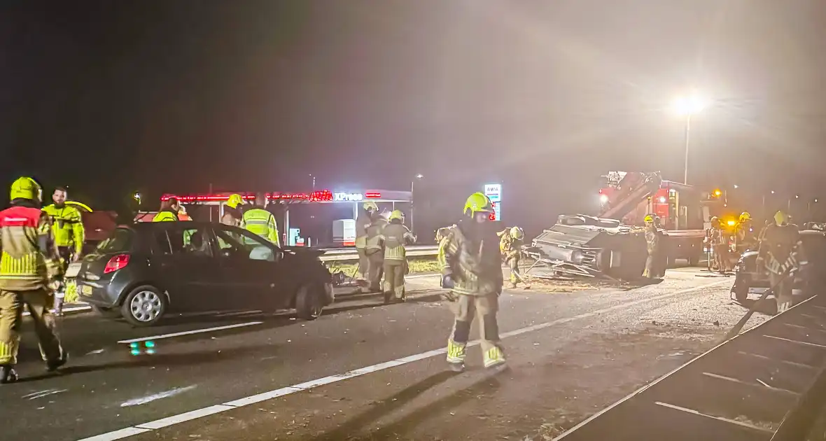 Verkeersongeval leidt tot volle inzet brandweer