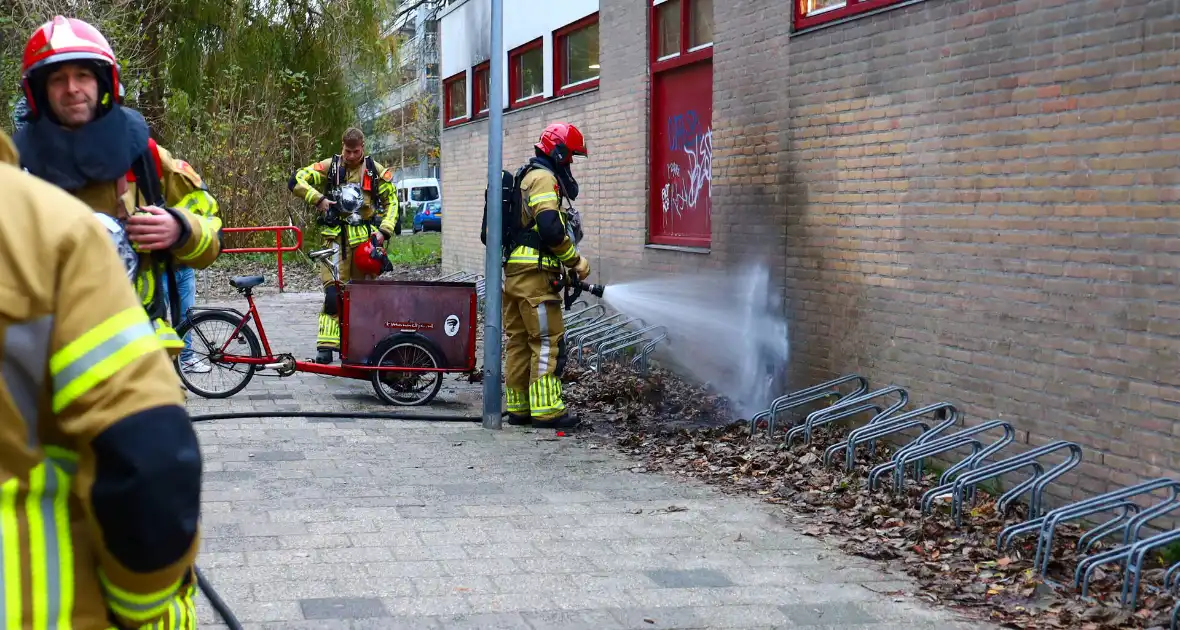 Brand in onderwijsinstelling snel onder controle - Foto 5