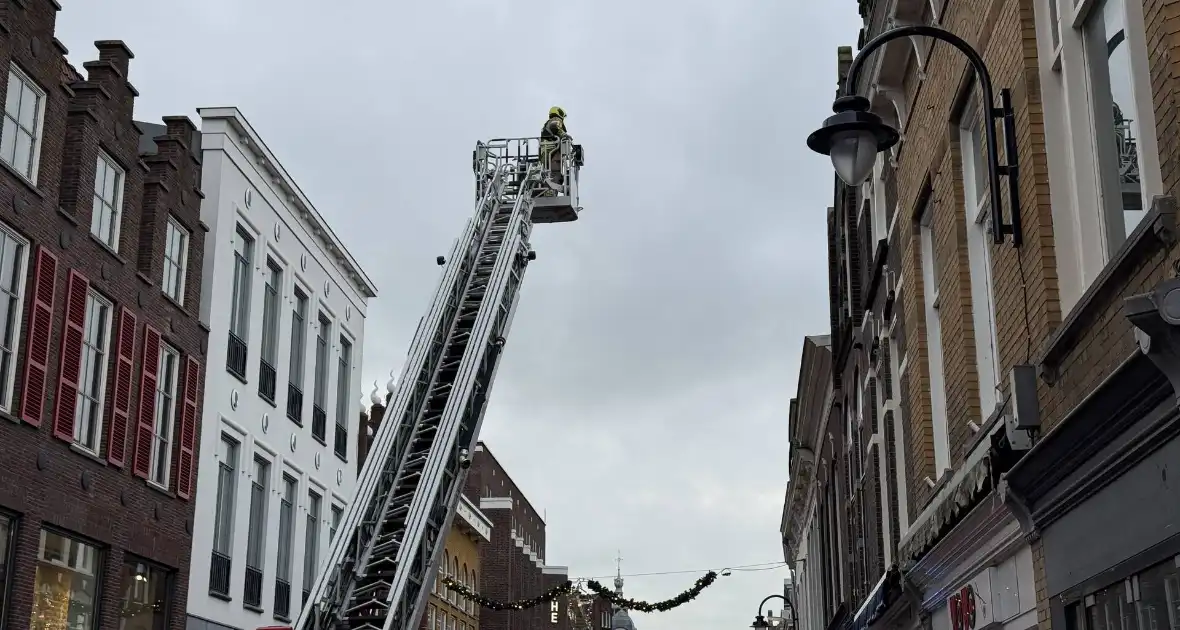 Brand op dak woning - Foto 2