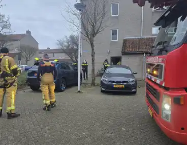 Brandweer en ambulance ingezet bij woningbrand