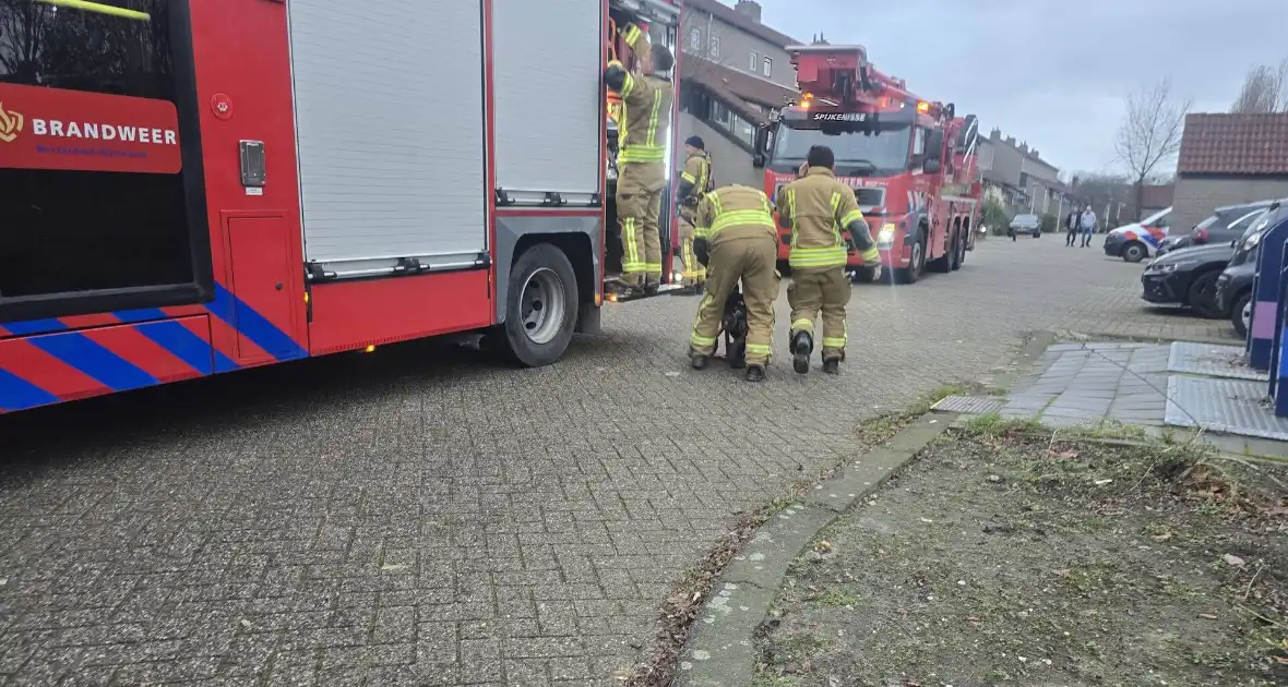 Brandweer en ambulance ingezet bij woningbrand - Foto 3