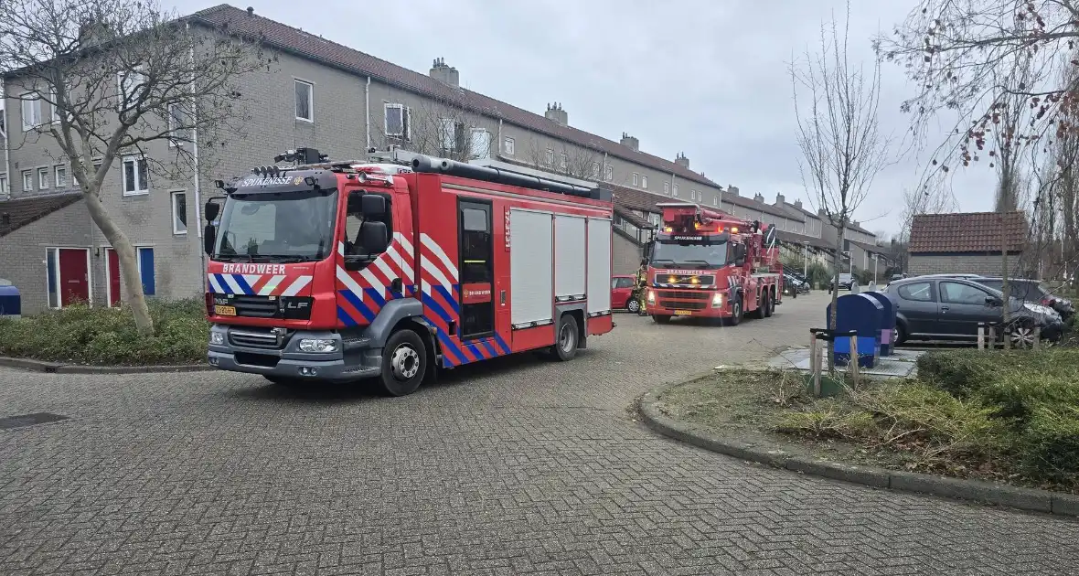 Brandweer en ambulance ingezet bij woningbrand - Foto 5