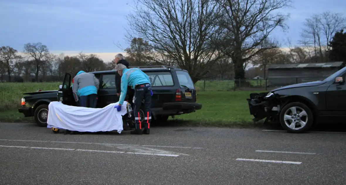 Rijstrook afgesloten na aanrijding met letsel - Foto 3