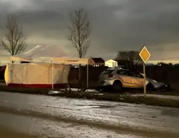 Zwaargewonde en ravage na ernstig ongeval tussen lijnbus en auto