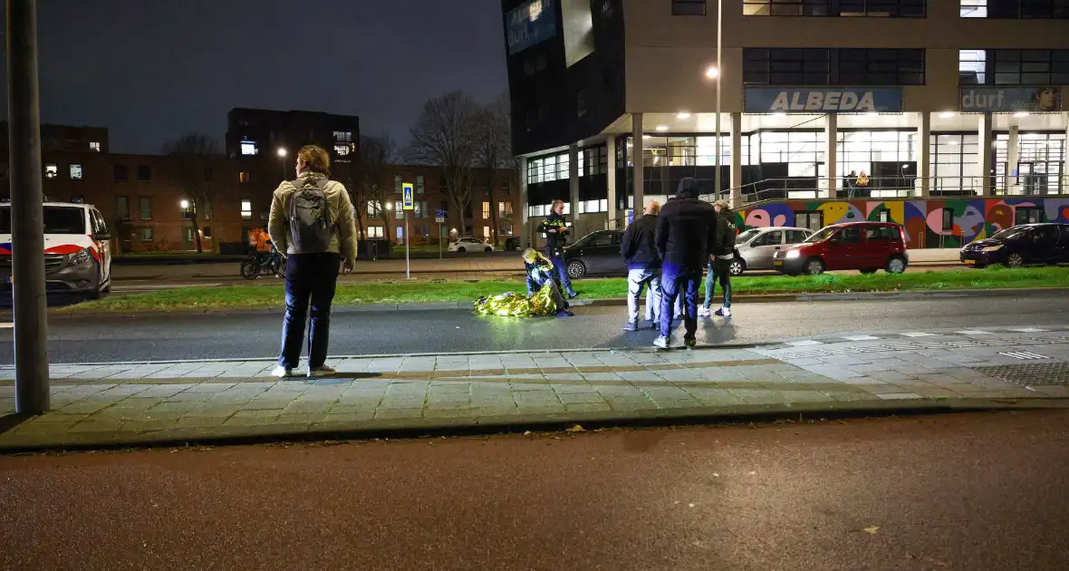 Oudere man aangereden op voetgangerspad