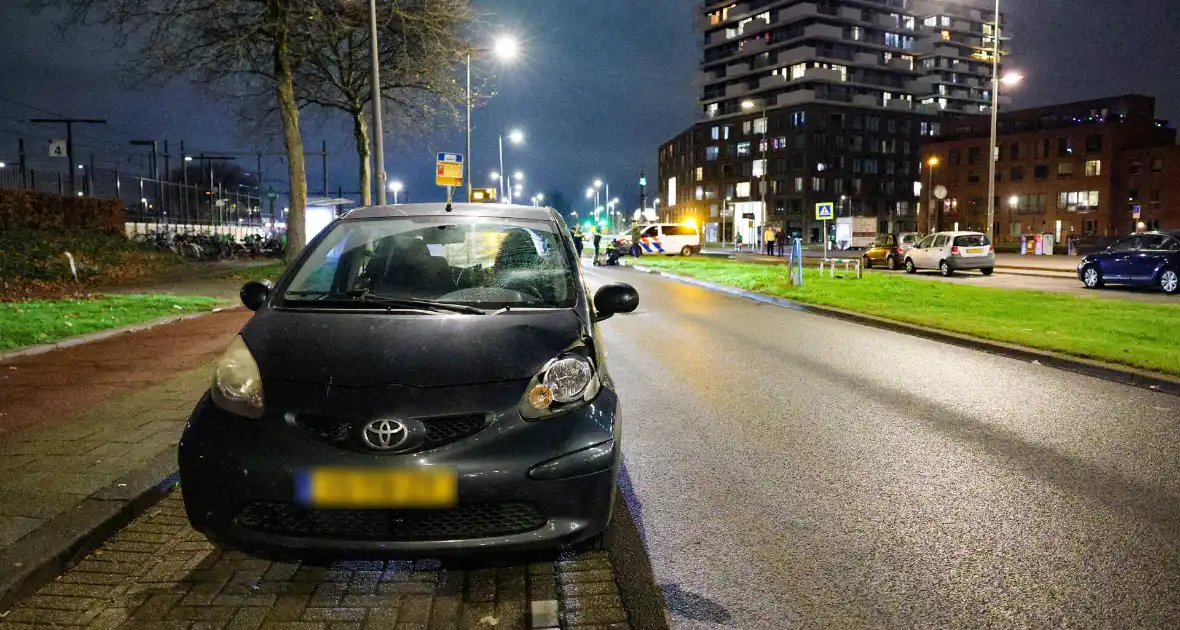 Oudere man aangereden op voetgangerspad - Foto 11
