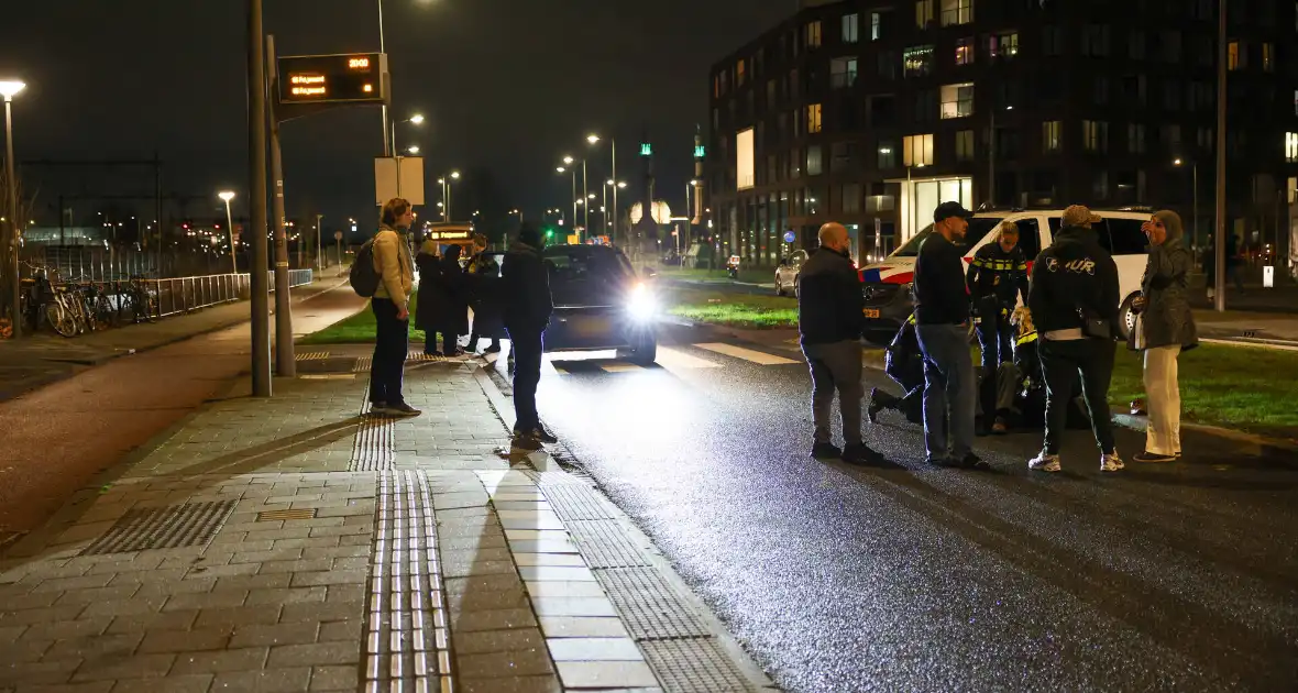Oudere man aangereden op voetgangerspad - Foto 15