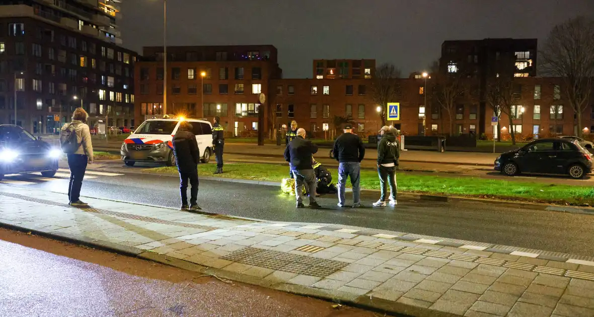 Oudere man aangereden op voetgangerspad - Foto 16