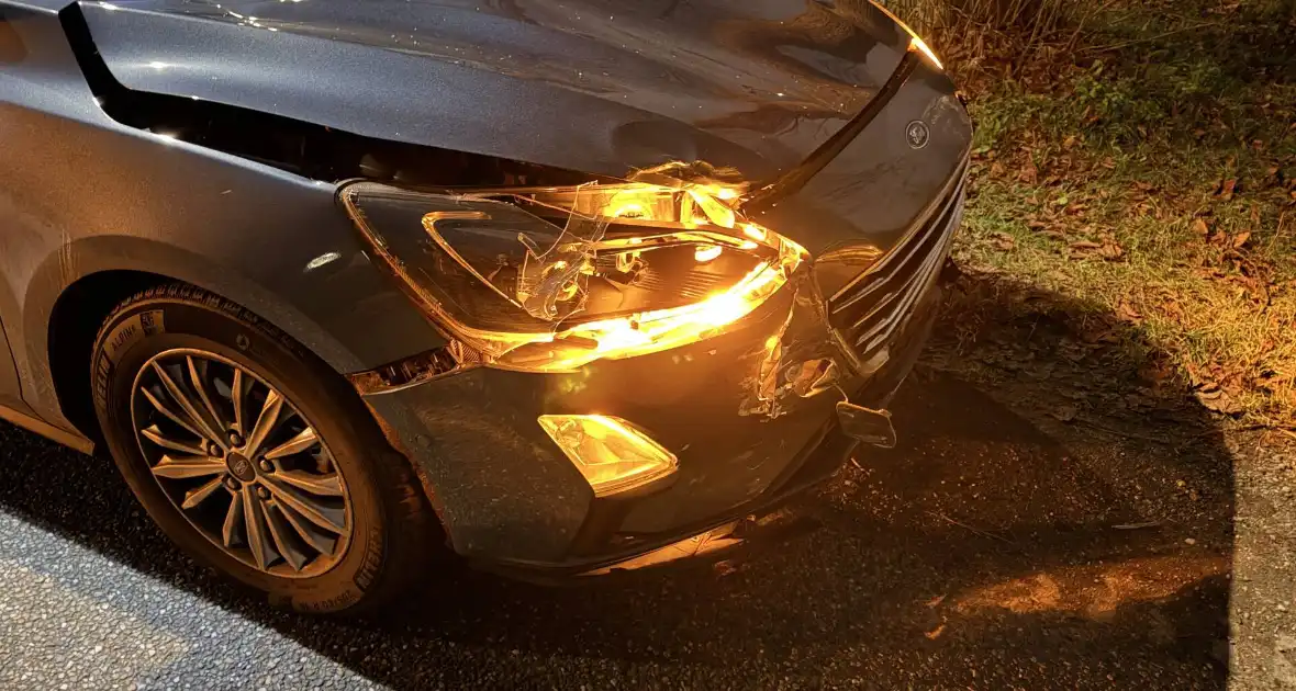 Botsing op kruising zonder gewonden - Foto 2