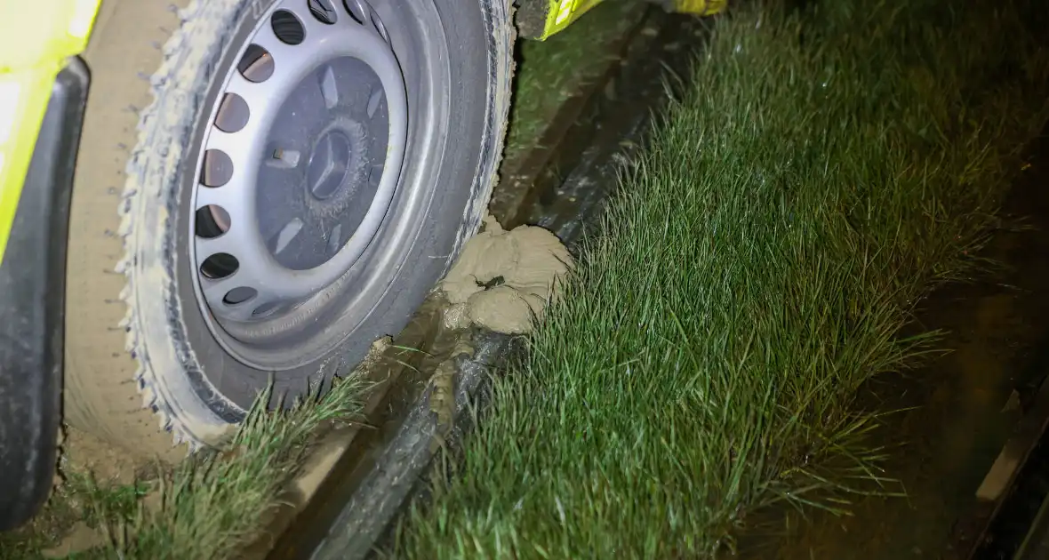 Ambulance vastgelopen tijdens inzet - Foto 9