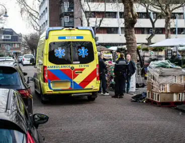 Vrouw aangereden bij ongeval met uitrijdende auto
