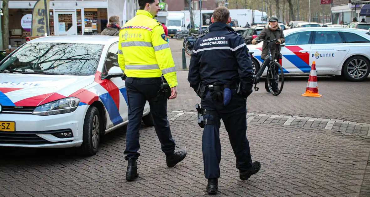 Vrouw aangereden bij ongeval met uitrijdende auto - Foto 3