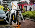 Auto komt op kant na ongeval
