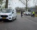 Scooter en bestelbus botsen op elkaar