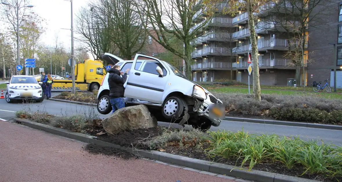 Ongeval leidt tot gewonden na aanrijding met kei - Foto 2