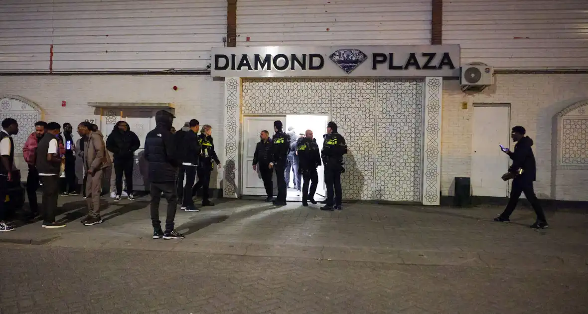 Schietincident bij partycentrum leidt tot ontruiming - Foto 4
