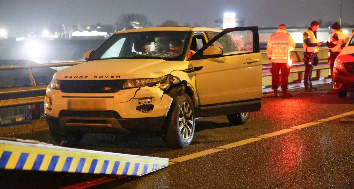 Brandstichting leidt tot ongeval op snelweg - Foto 8