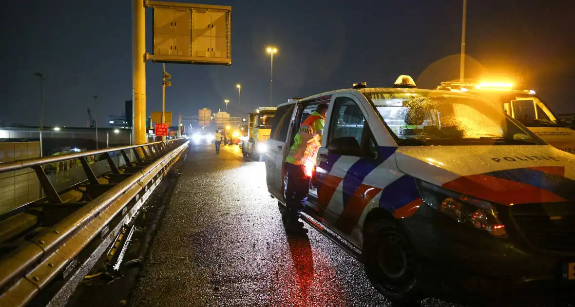 Brandstichting leidt tot ongeval op snelweg - Foto 9