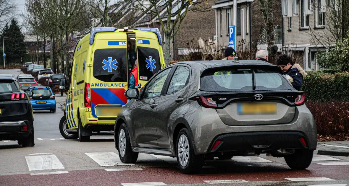 Fietser en auto botsten in ongeval - Foto 4