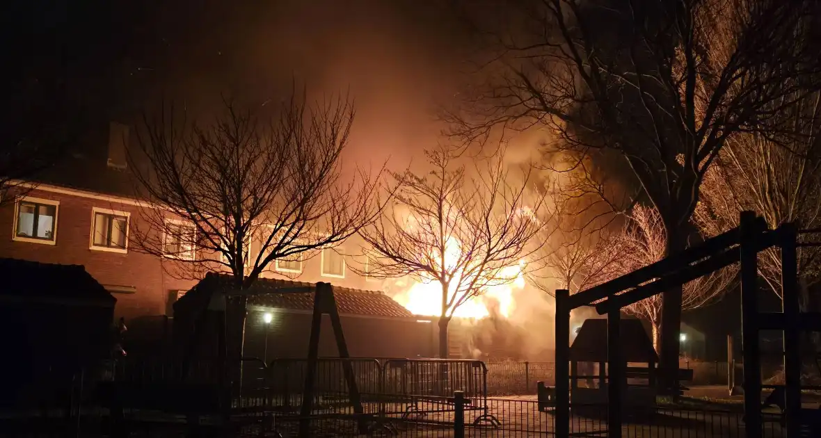 Meerdere schuurbranden met explosies in Katwijk