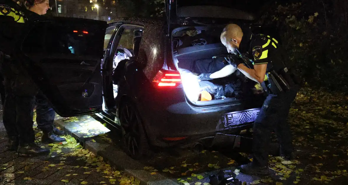 Politie massaal ingezet na melding vuurwapen bij ruzie na kop-staartbotsing - Foto 7