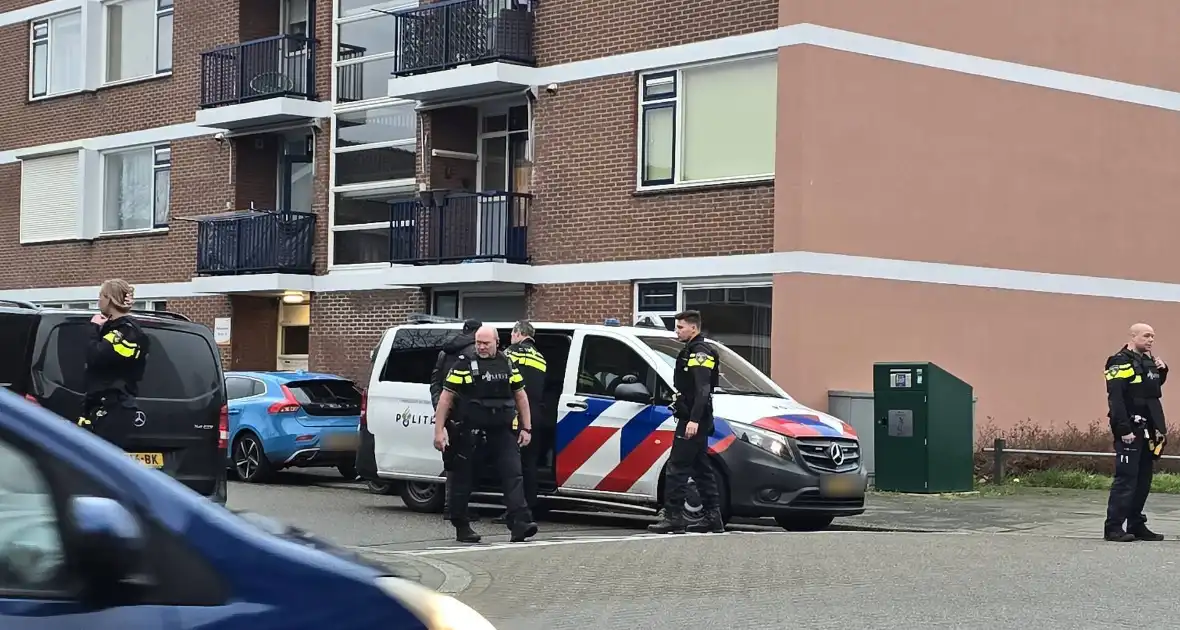 Dreiging met vuurwapen resulteert in arrestaties - Foto 5