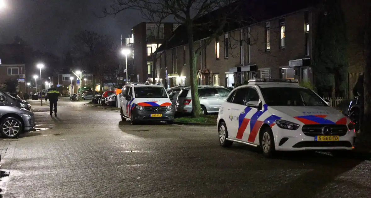 Explosie bij voordeur veroorzaakt schade - Foto 12