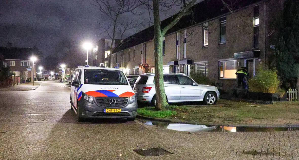 Explosie bij voordeur veroorzaakt schade - Foto 13