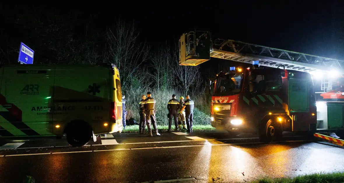 Auto te water tijdens ongeval met vier inzittenden - Foto 2