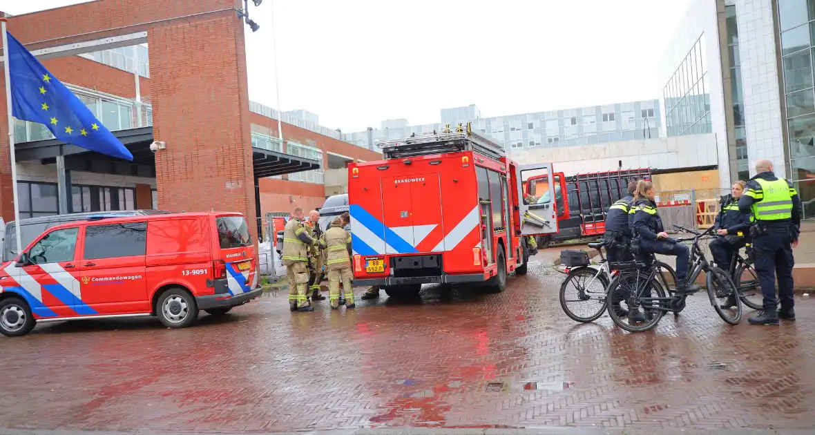 Brand in auto leidt tot inzet brandweer - Foto 4