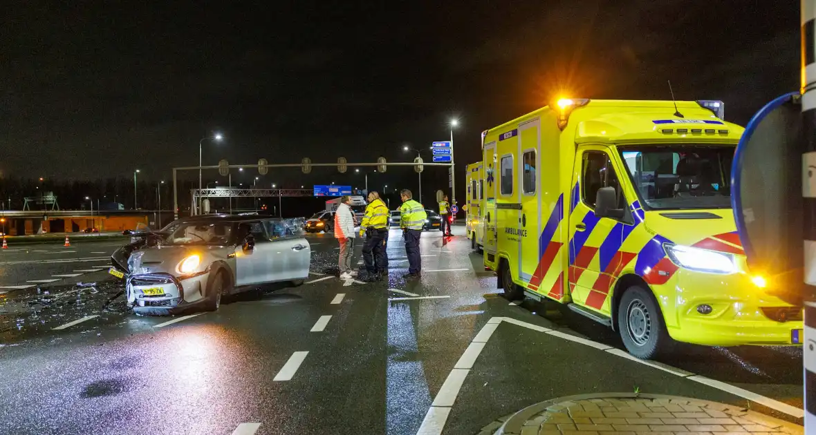 Ernstig ongeval met meerdere gewonden bij aanrijding - Foto 13